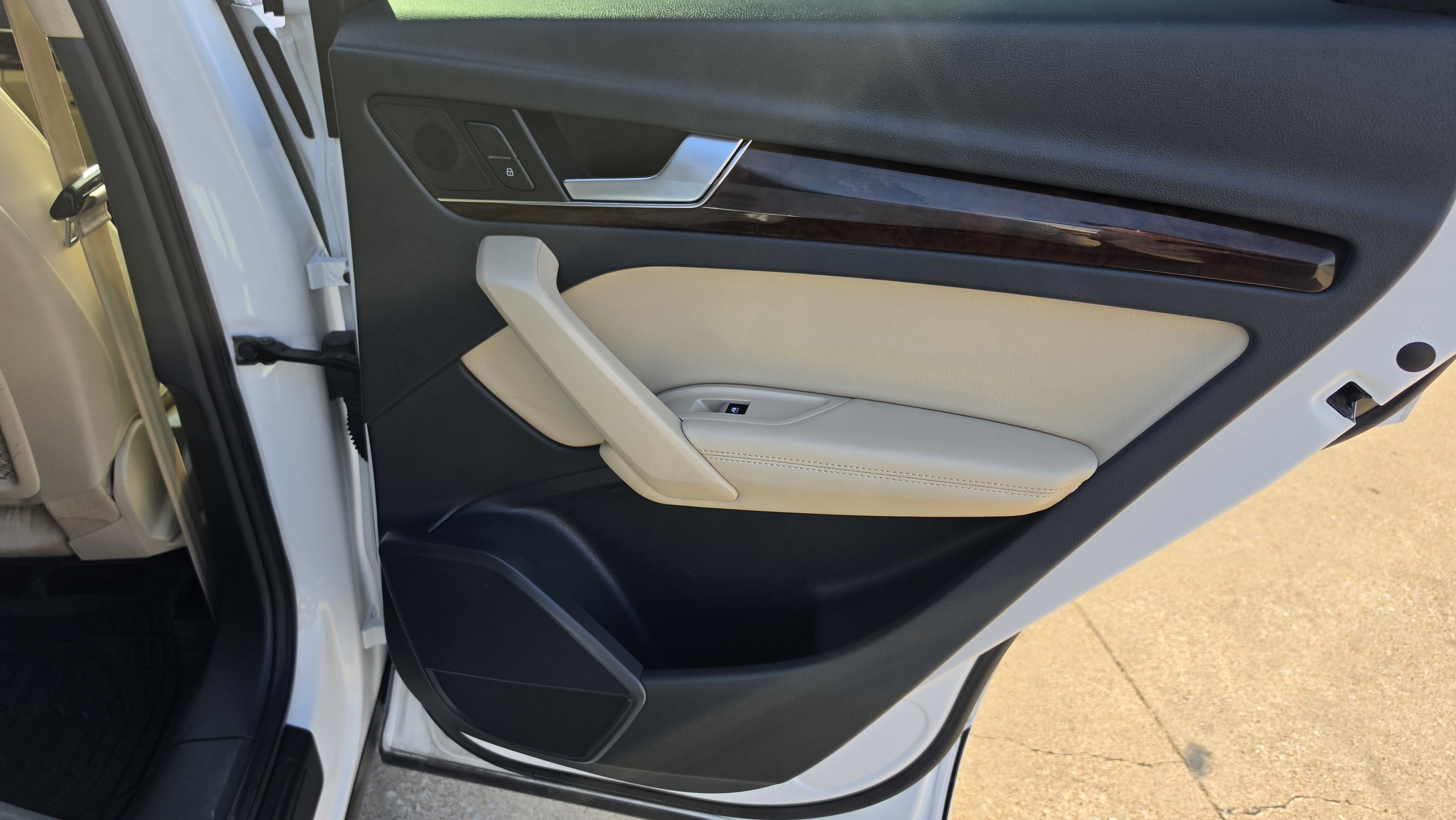 Used 2019 Audi Q5 2.0T Premium Plus w/ Premium Plus Package image 29