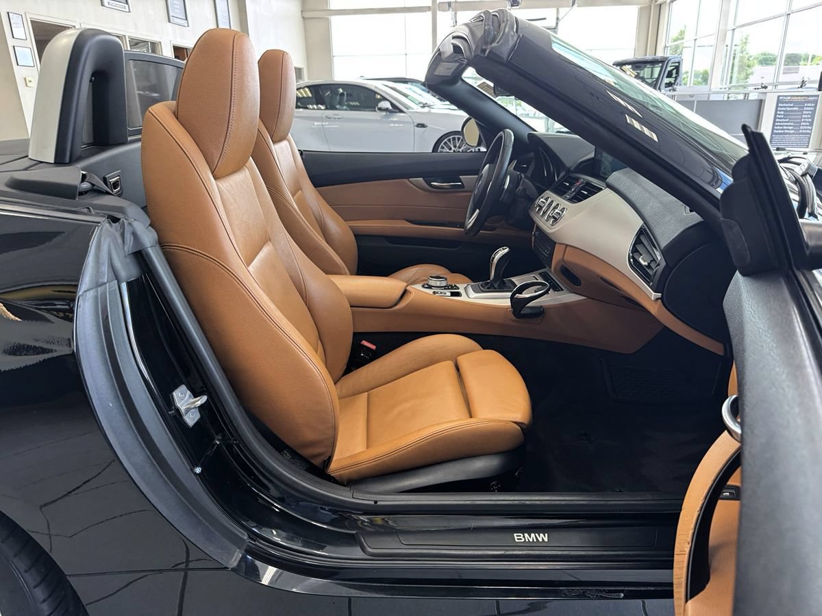 Used 2015 BMW Z4 sDrive28i RWD image 19