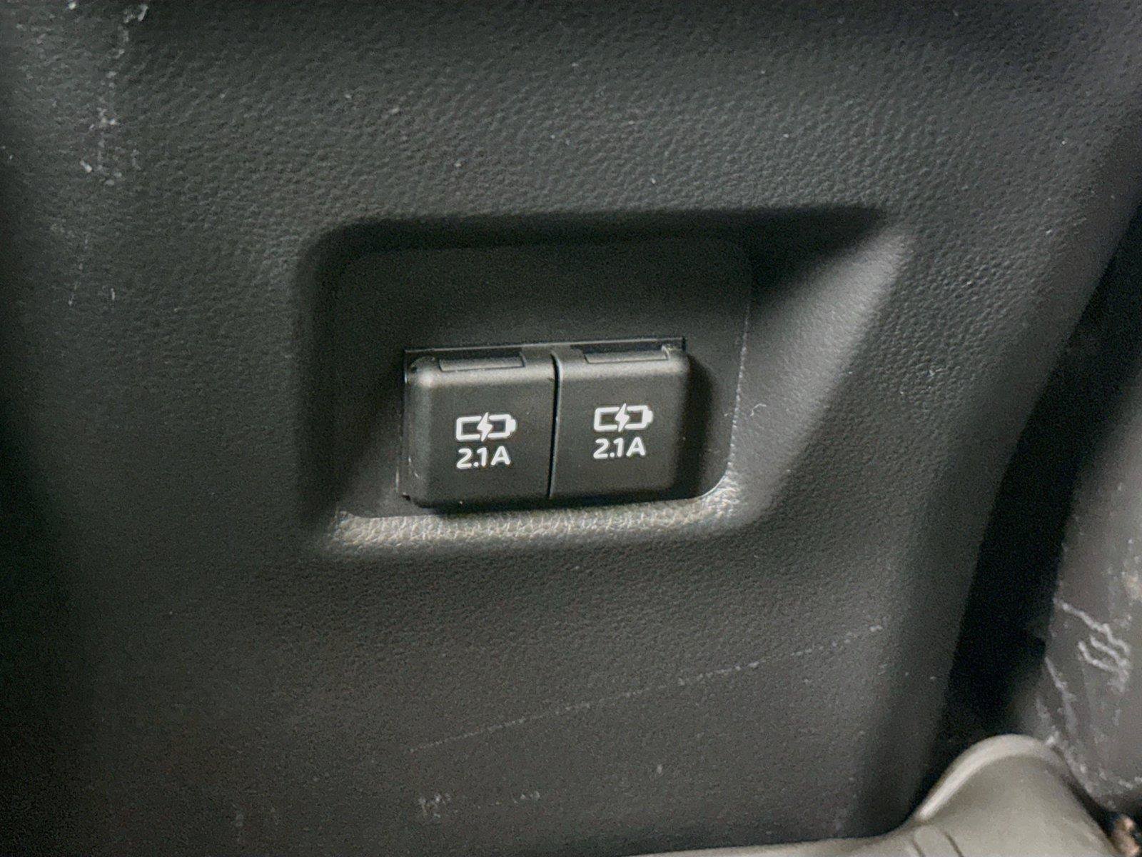 Certified 2021 Toyota RAV4 XLE Premium AWD/4WD image 39
