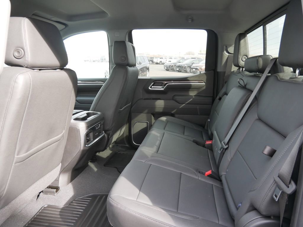 New 2026 Chevrolet Silverado 1500 LTZ w/ Technology Package AWD/4WD image 17
