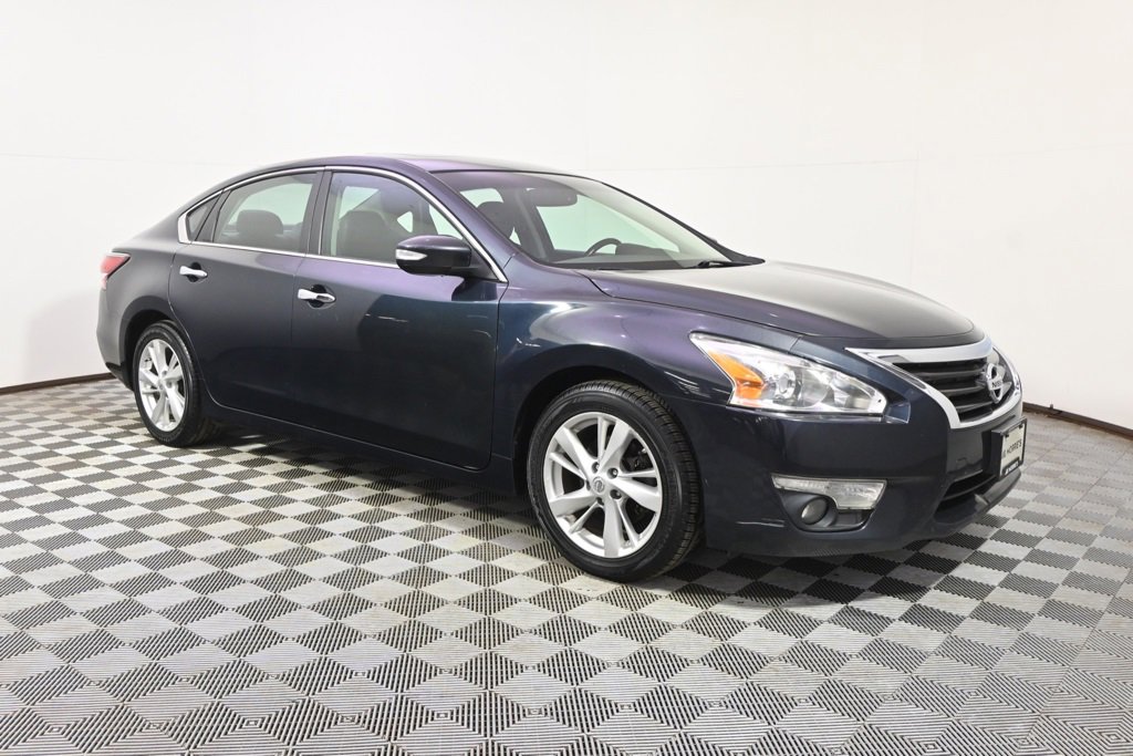 Used 2014 Nissan Altima 2.5 SL w/ Moonroof Package image 8