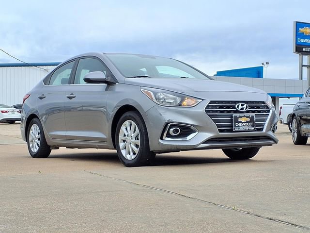Used 2022 Hyundai Accent SEL FWD image 3