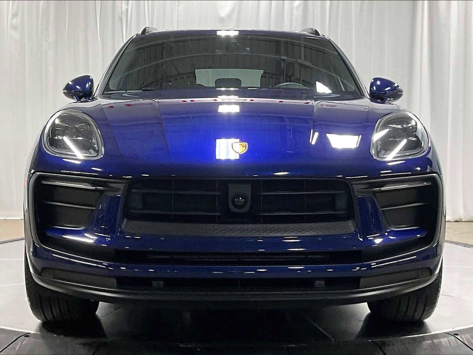 Used 2025 Porsche Macan image 13