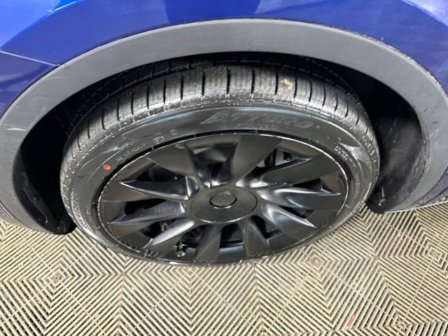 Used 2021 Tesla Model Y Long Range image 10