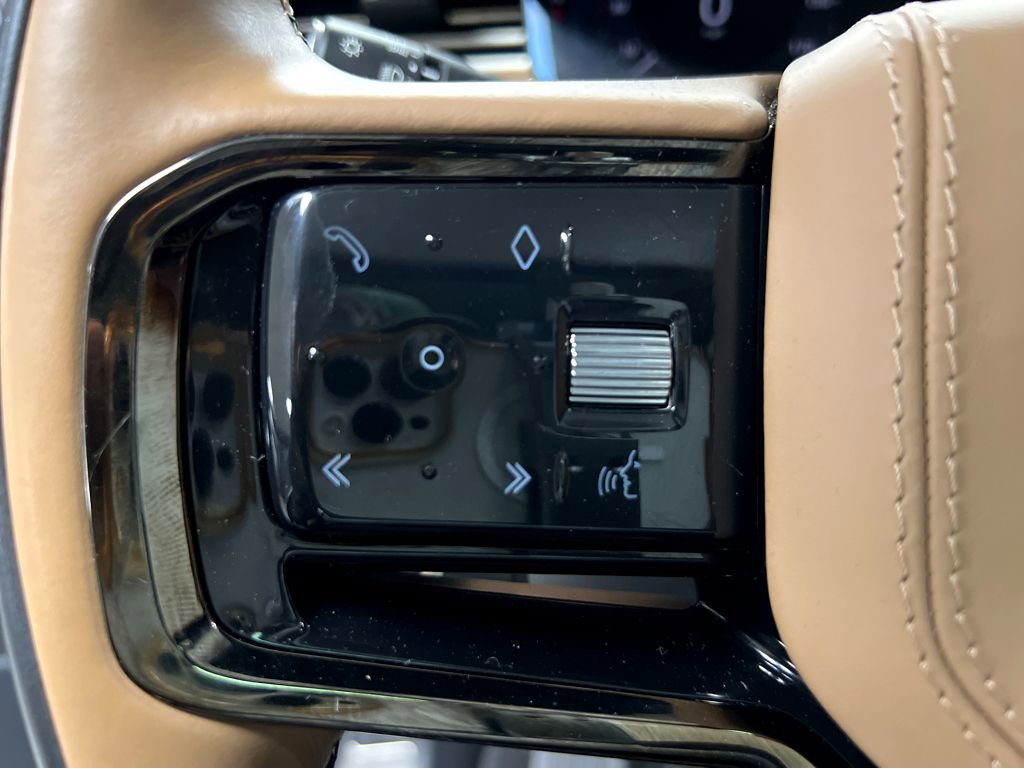 Used 2023 Land Rover Range Rover Sport SE Dynamic image 13