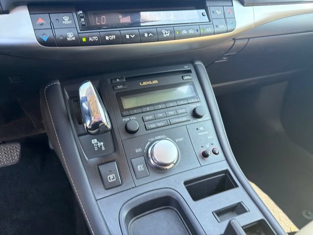 Used 2011 Lexus CT 200h Premium FWD image 14