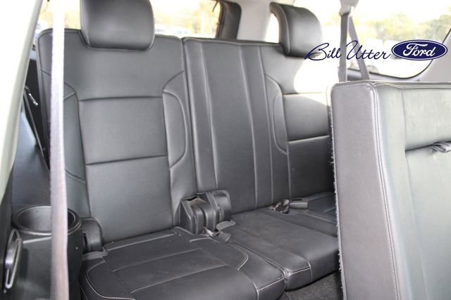 Used 2016 Chevrolet Suburban LT image 14
