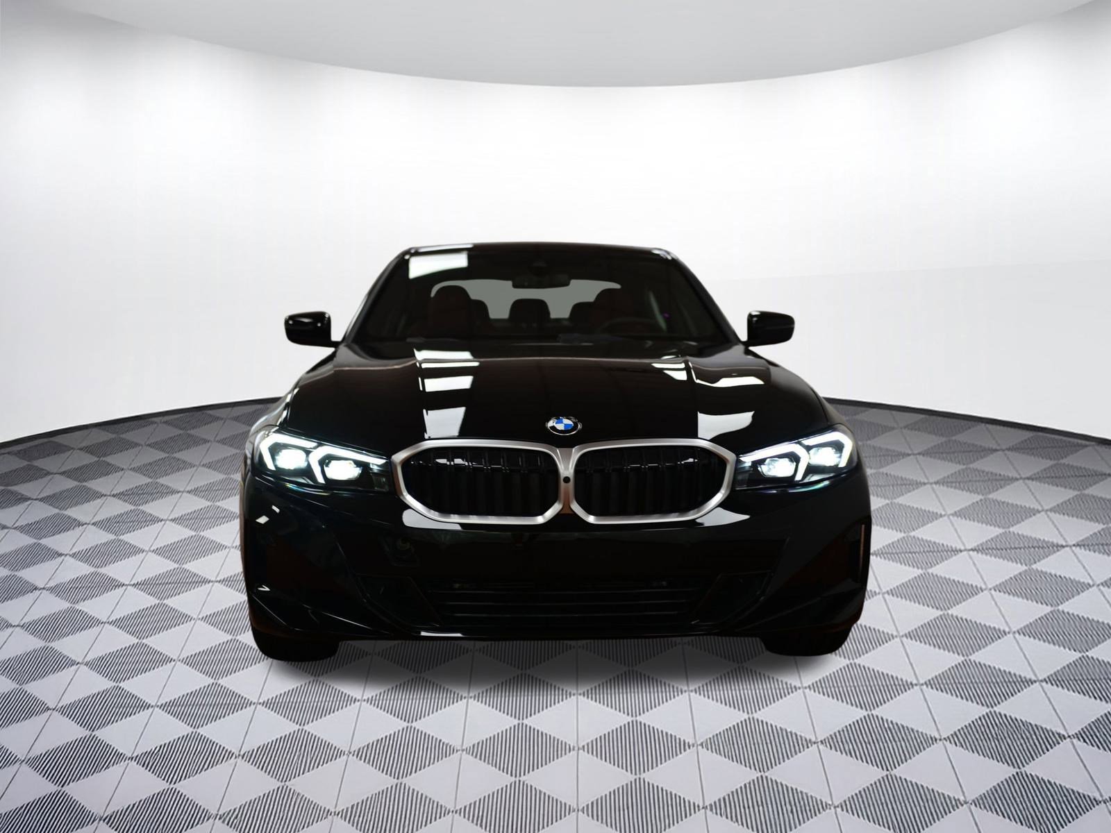 Used 2025 BMW 330i xDrive Sedan w/ Premium Package AWD/4WD image 6