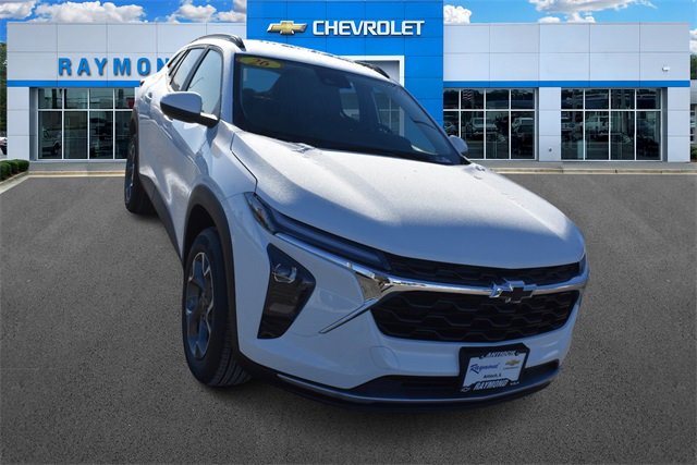 New 2026 Chevrolet Trax LT w/ Driver Confidence Package image 10