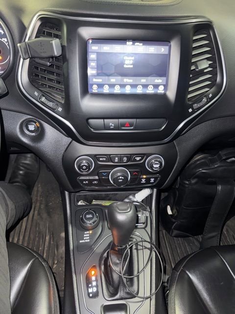 Used 2020 Jeep Cherokee Latitude Plus image 7