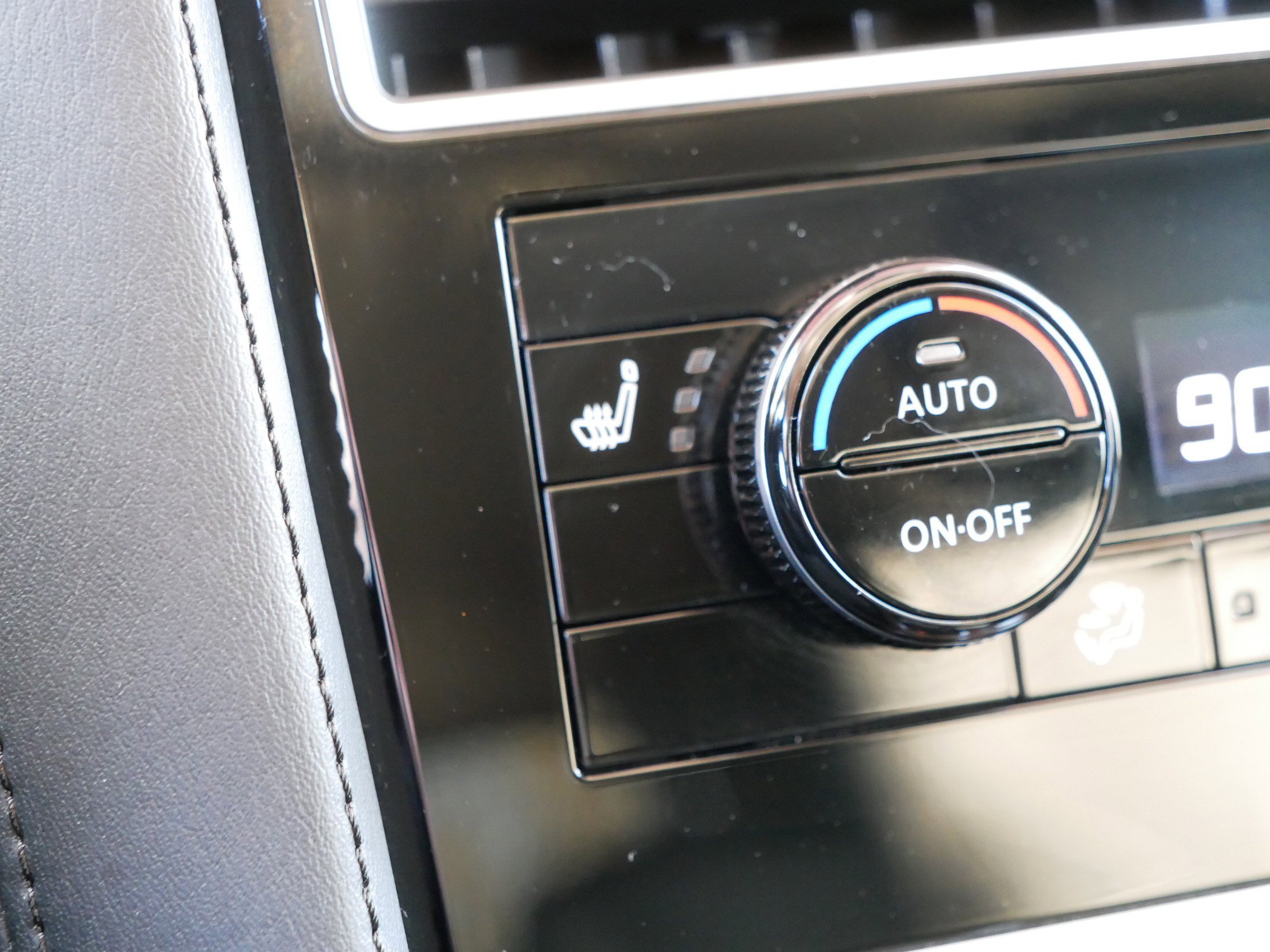 Certified 2024 Nissan Armada SL w/ Captain's Chairs Package image 33