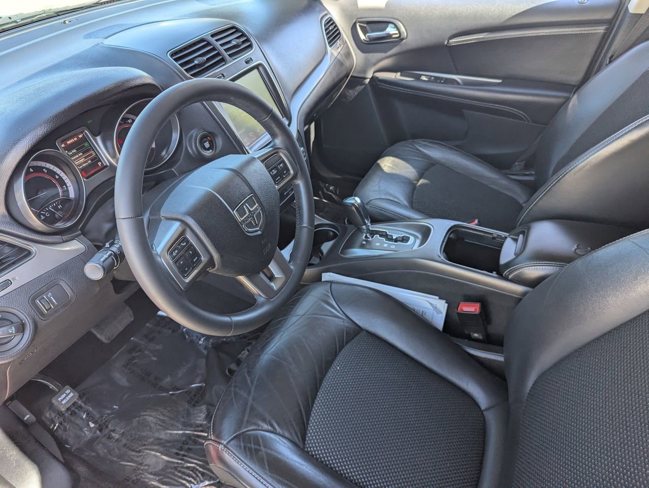 Used 2019 Dodge Journey Crossroad w/ Driver Convenience Group FWD image 16