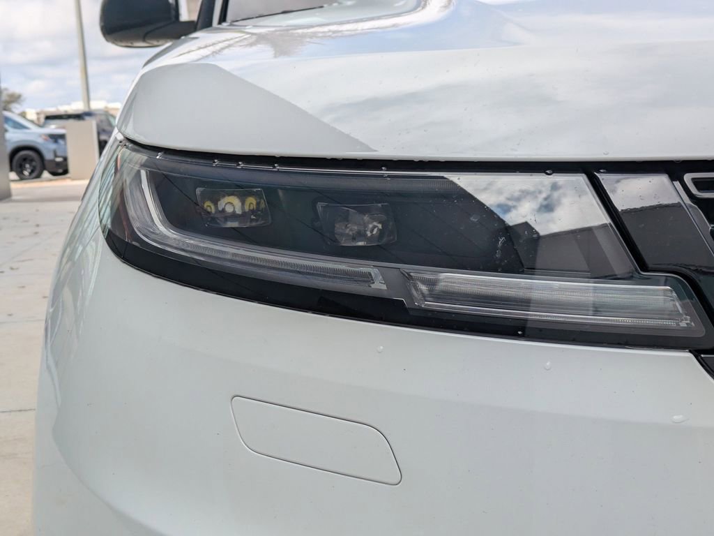 New 2026 Land Rover Range Rover Sport SE AWD/4WD image 11