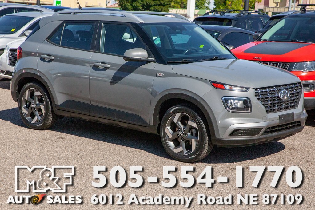 Used 2023 Hyundai Venue SEL image 1
