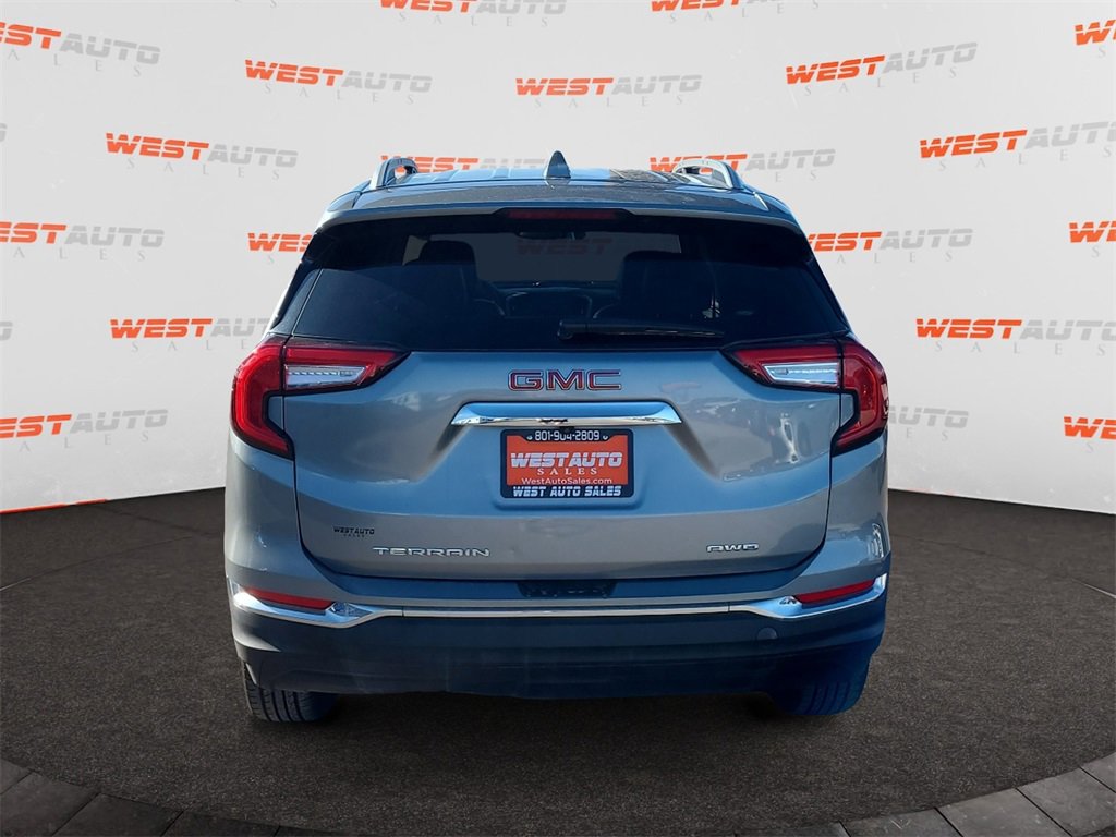 Used 2023 GMC Terrain SLT image 4