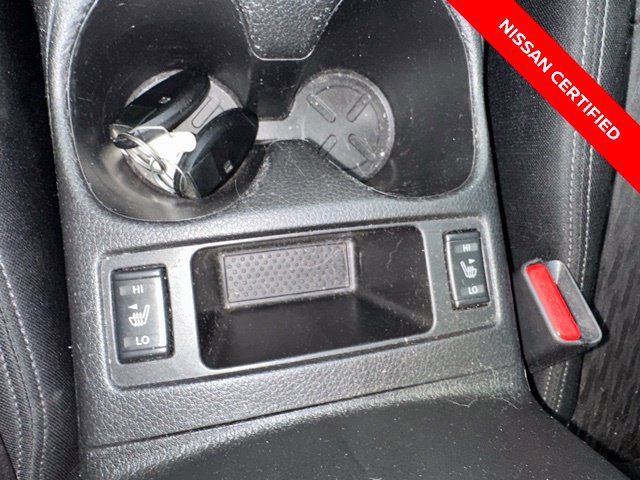 Used 2017 Nissan Rogue SV AWD/4WD image 23