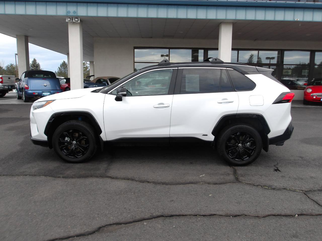 Used 2024 Toyota RAV4 XSE w/ Advanced Technology Package image 2