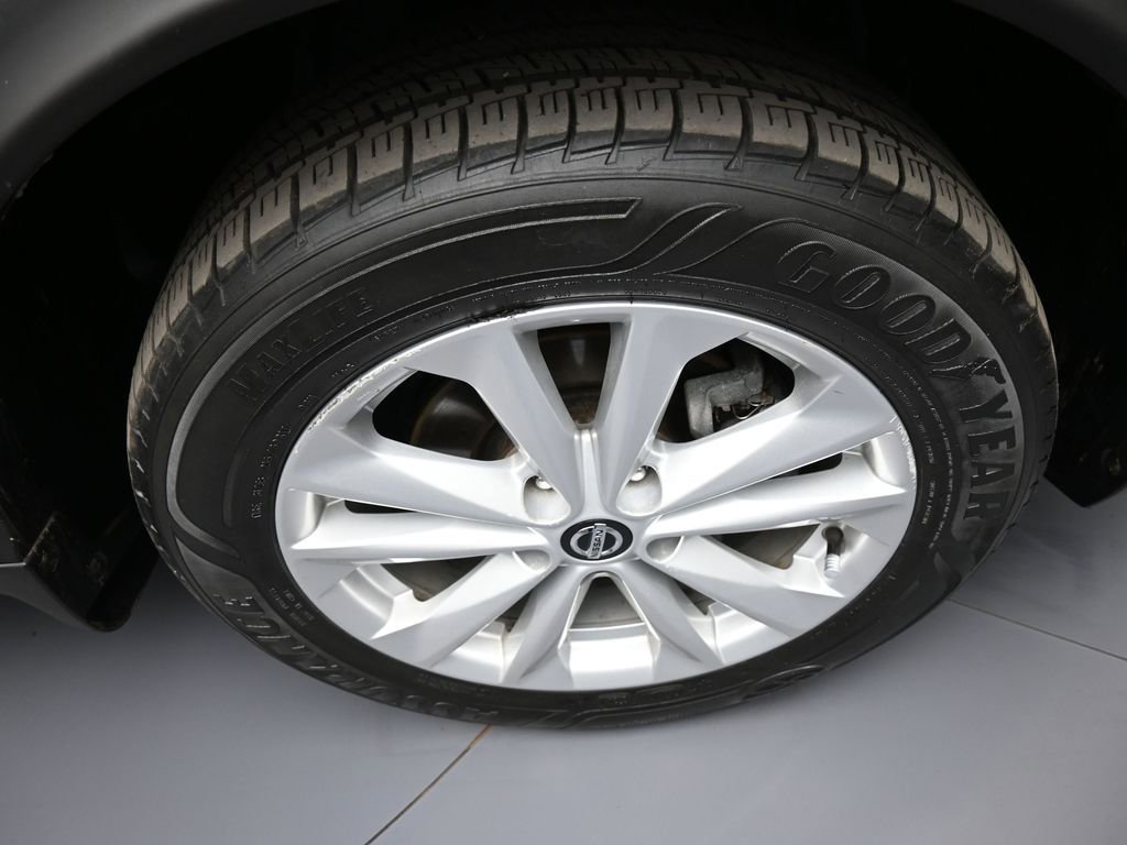 Used 2019 Nissan Rogue Sport S w/ Appearance Package FWD image 13