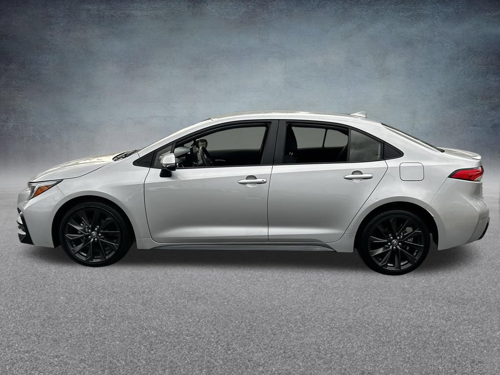 Used 2025 Toyota Corolla SE FWD image 4