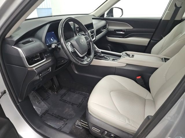 Certified 2024 Toyota Grand Highlander XLE image 14