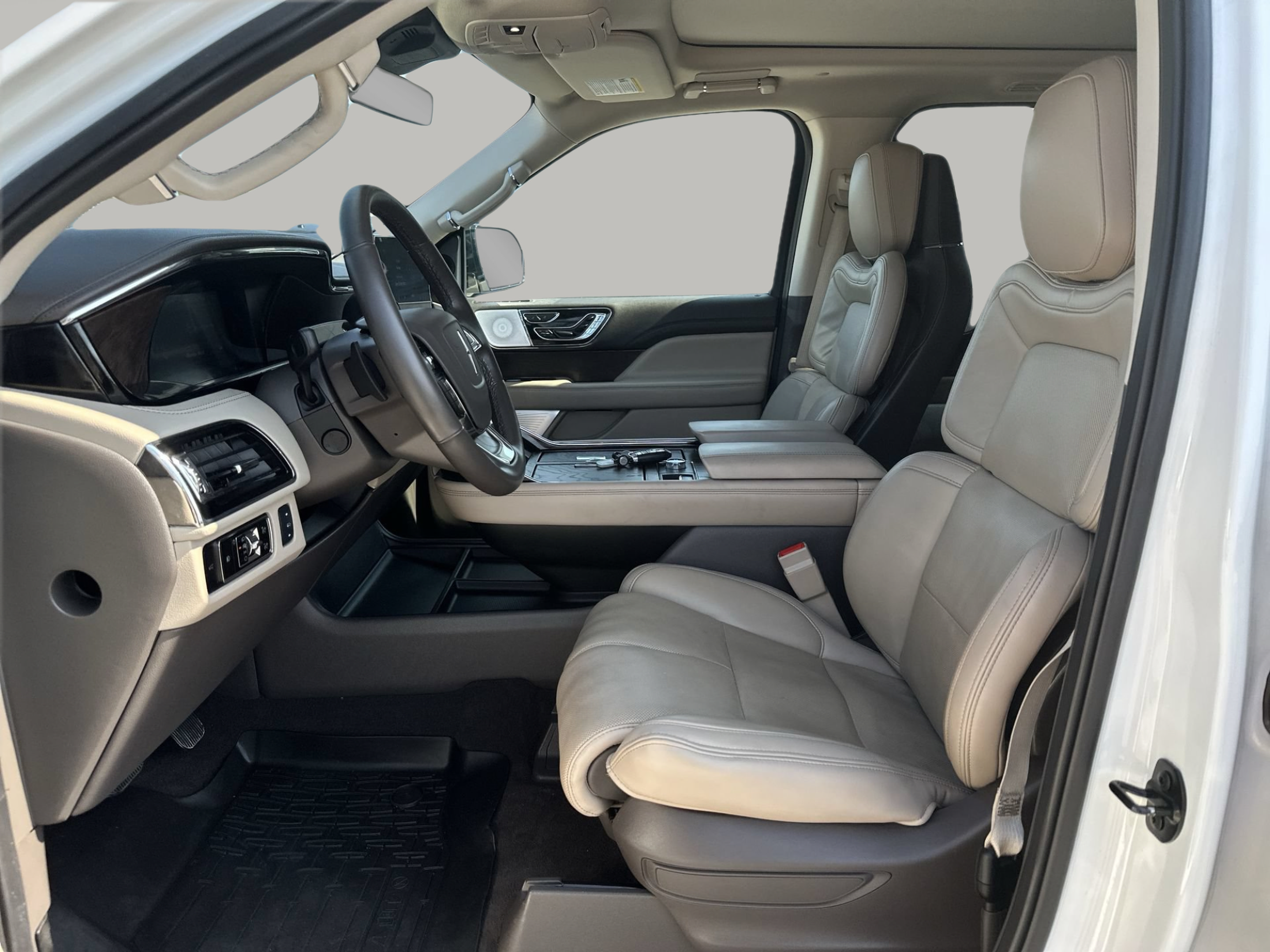 Used 2023 Lincoln Navigator Reserve AWD/4WD image 13