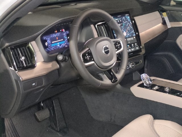 New 2026 Volvo XC90 B6 Ultra w/ Protection Package AWD/4WD image 12