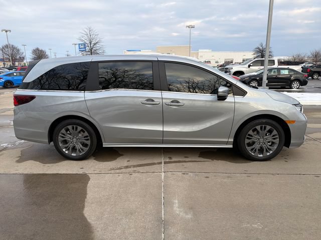 New 2026 Honda Odyssey Touring image 6