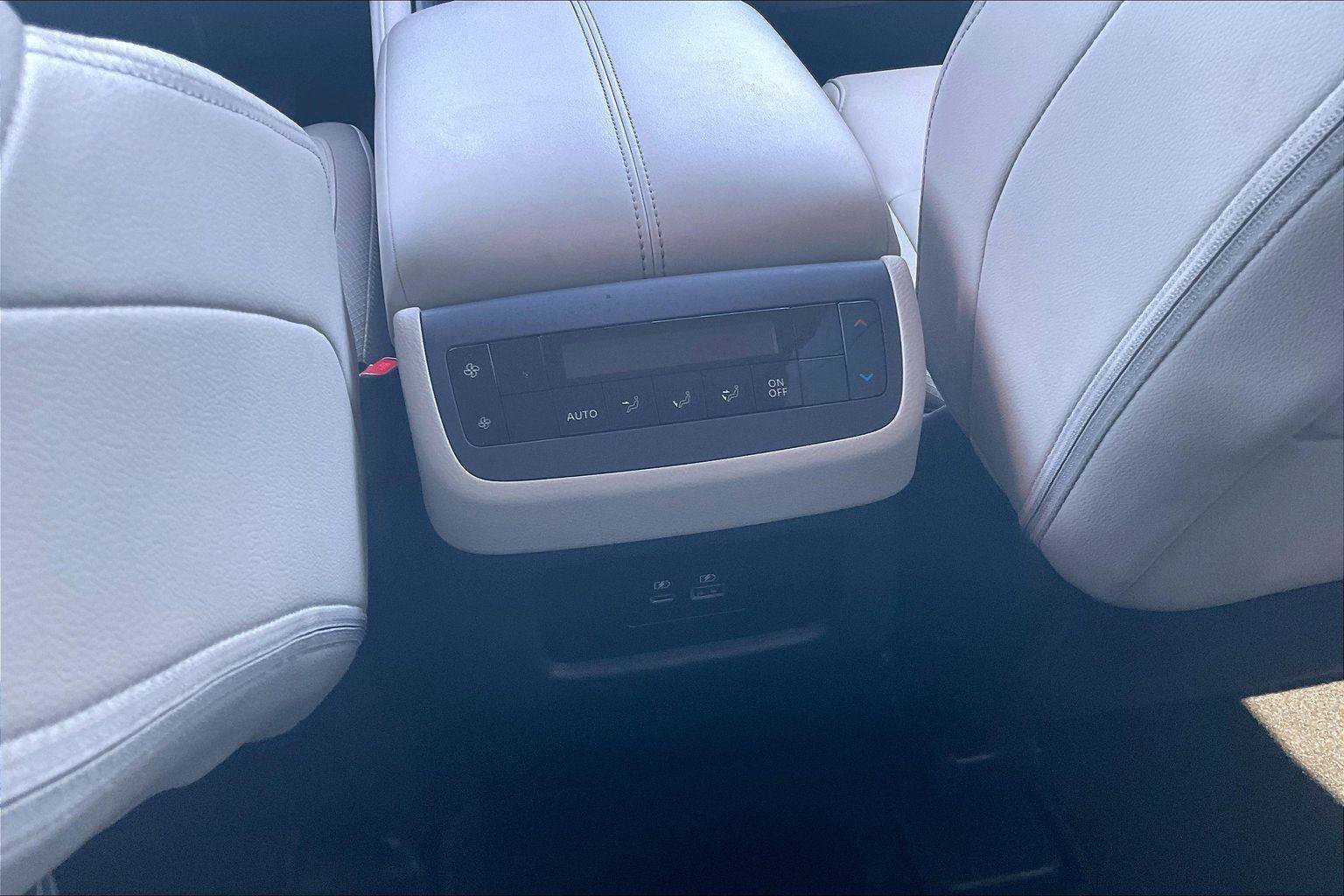 Certified 2024 Nissan Pathfinder SL FWD image 35