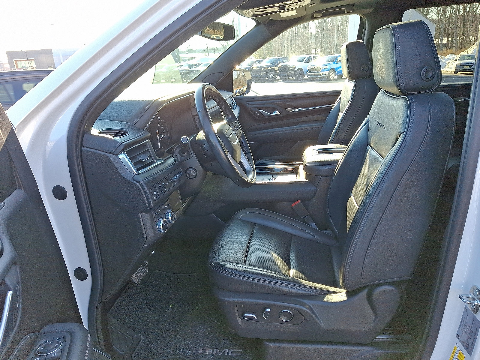 Certified 2021 GMC Yukon Denali w/ LPO, Illumination Package image 14