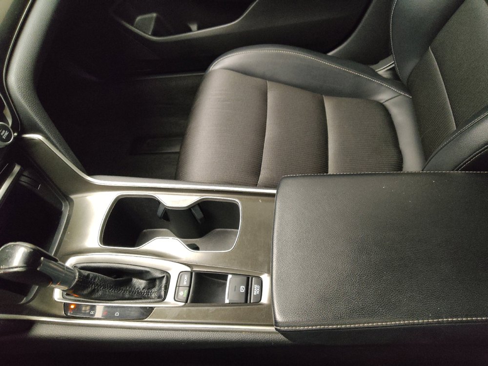 Used 2018 Honda Accord Sport image 26