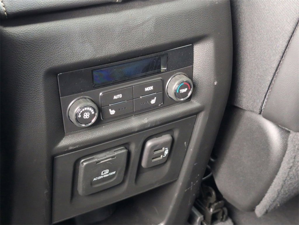 Used 2023 Chevrolet Traverse Premier image 22