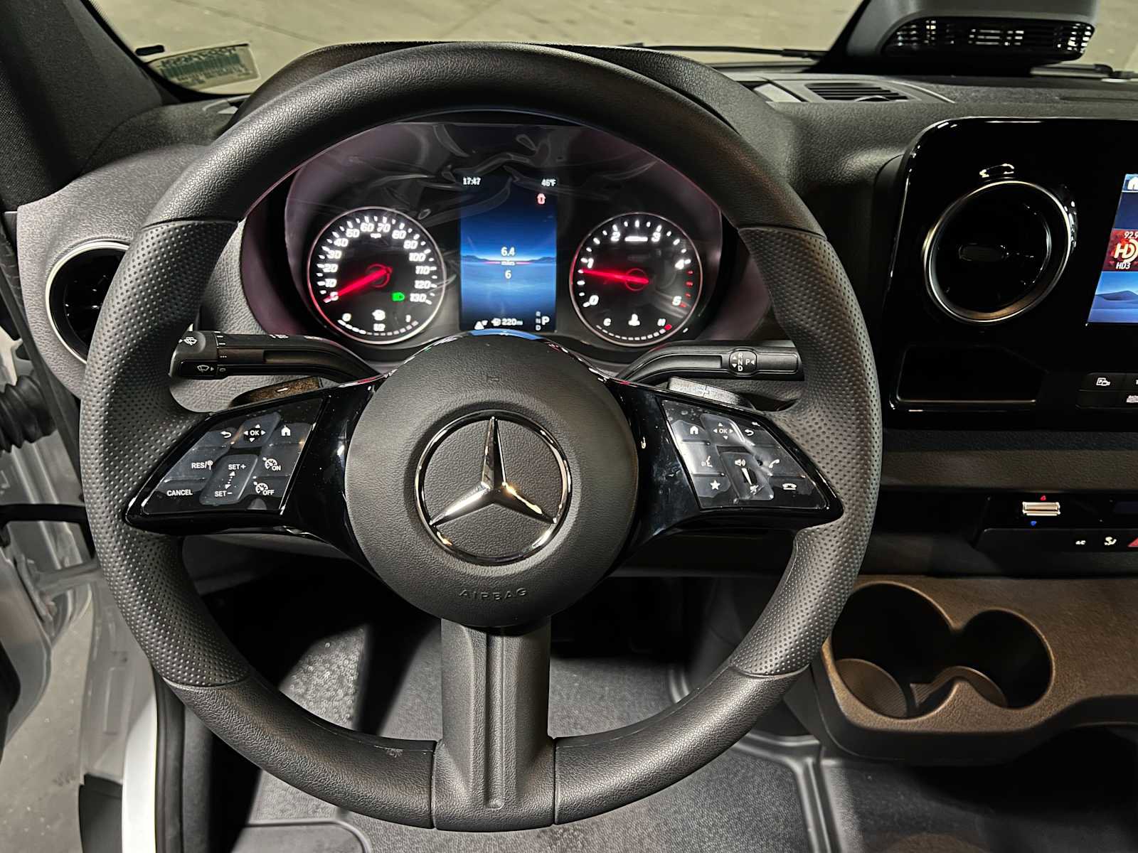 Used 2025 Mercedes-Benz Sprinter 2500 image 25