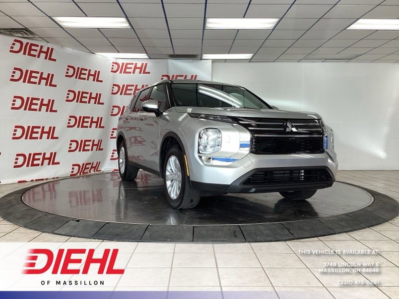 Used 2025 Mitsubishi Outlander ES AWD/4WD image 1