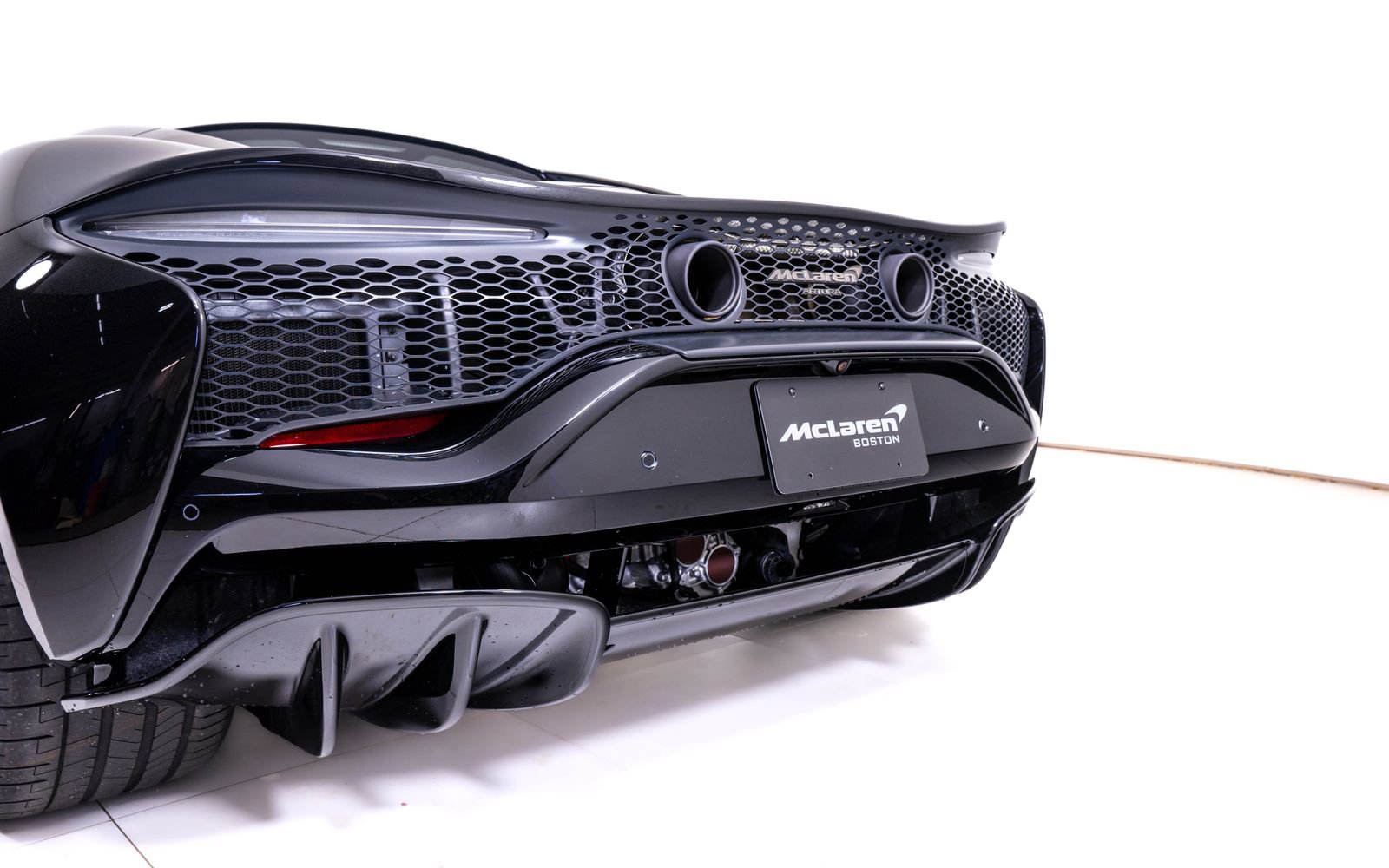 New 2026 McLaren Artura RWD image 11