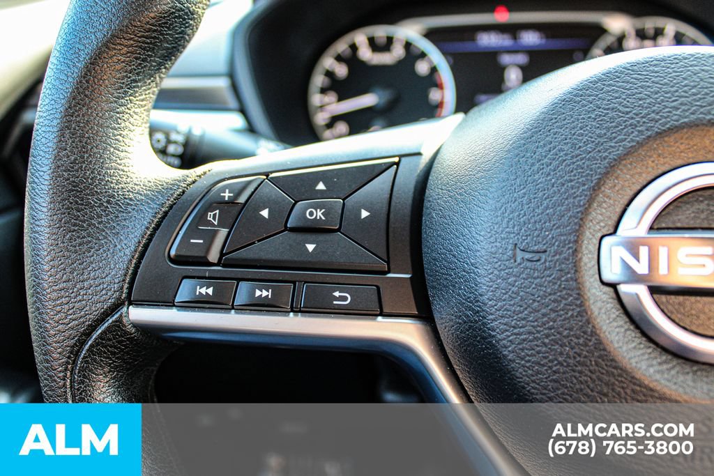 Used 2025 Nissan Altima 2.5 SV FWD image 24