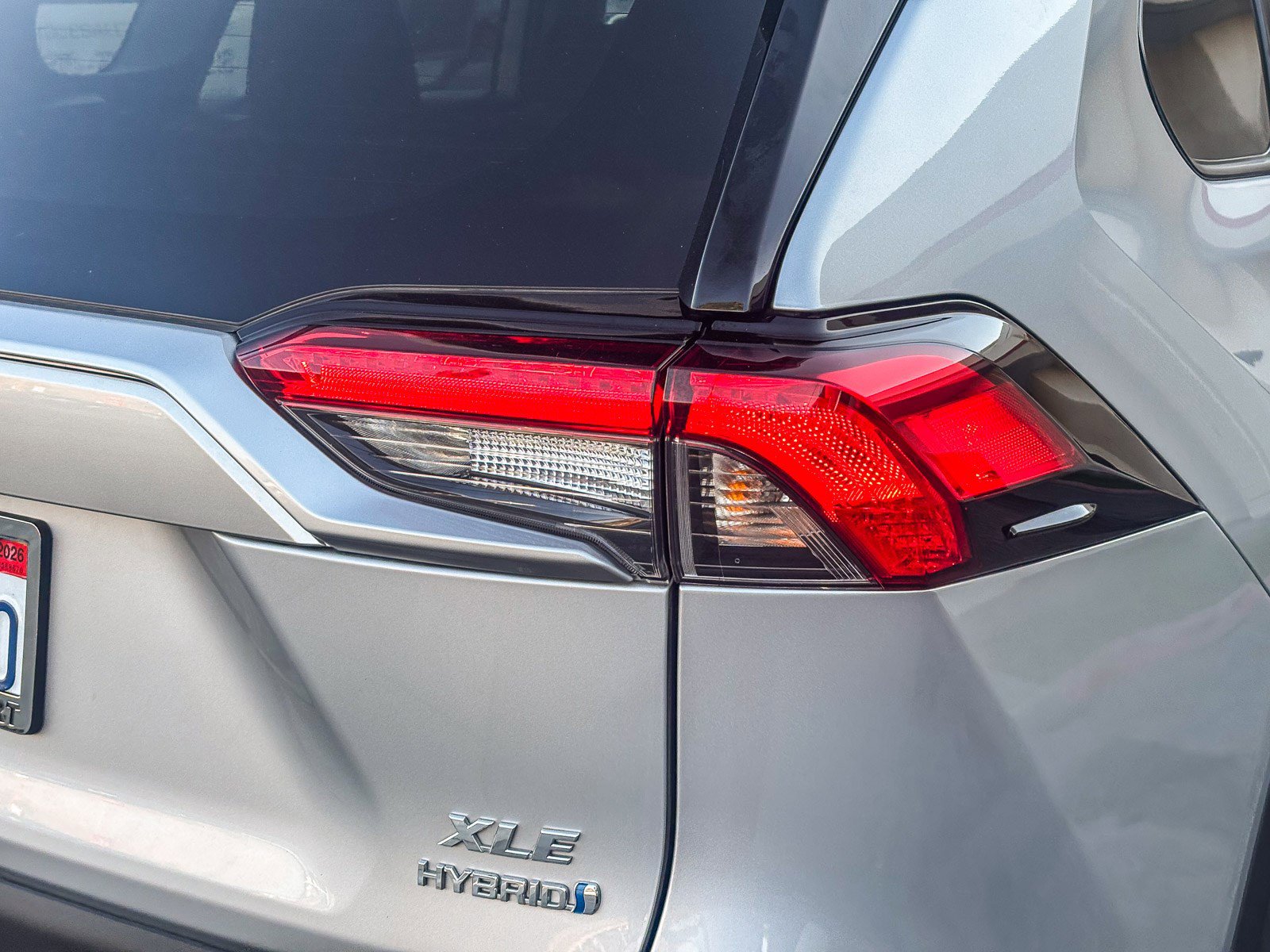 Used 2021 Toyota RAV4 XLE w/ Convenience Package image 8