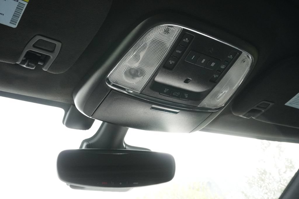 Used 2019 Jeep Grand Cherokee SRT AWD/4WD image 16