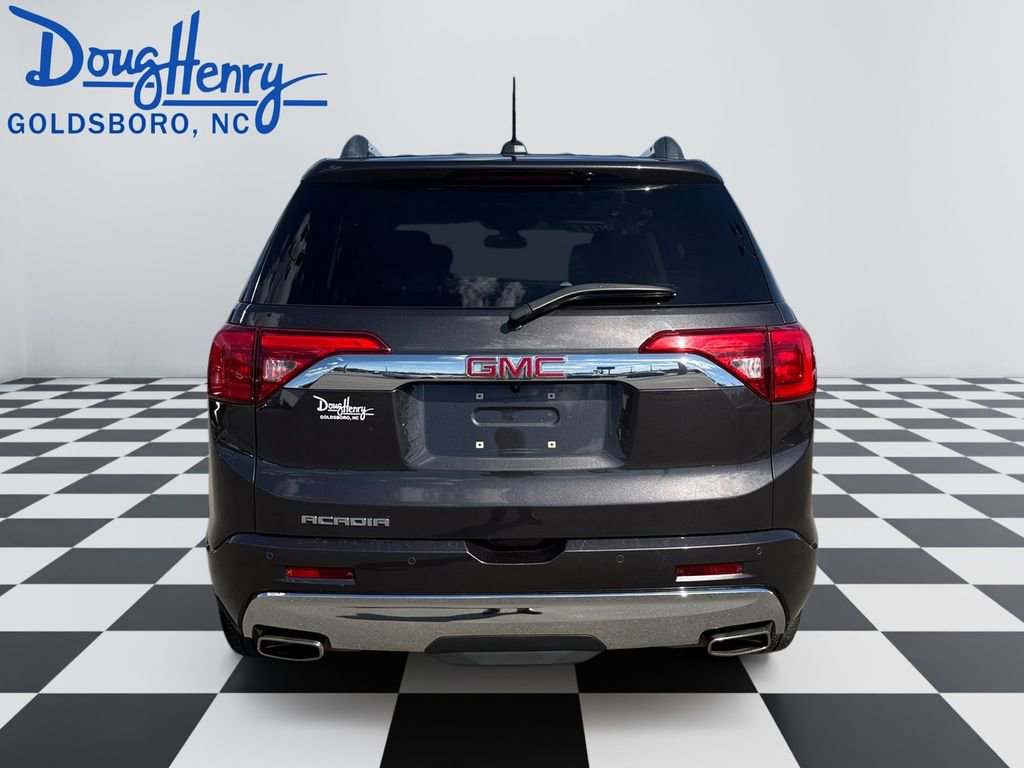Used 2017 GMC Acadia Denali w/ Technology Package FWD image 4