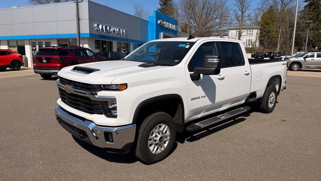 Used 2025 Chevrolet Silverado 2500 LT w/ Safety Package image 6