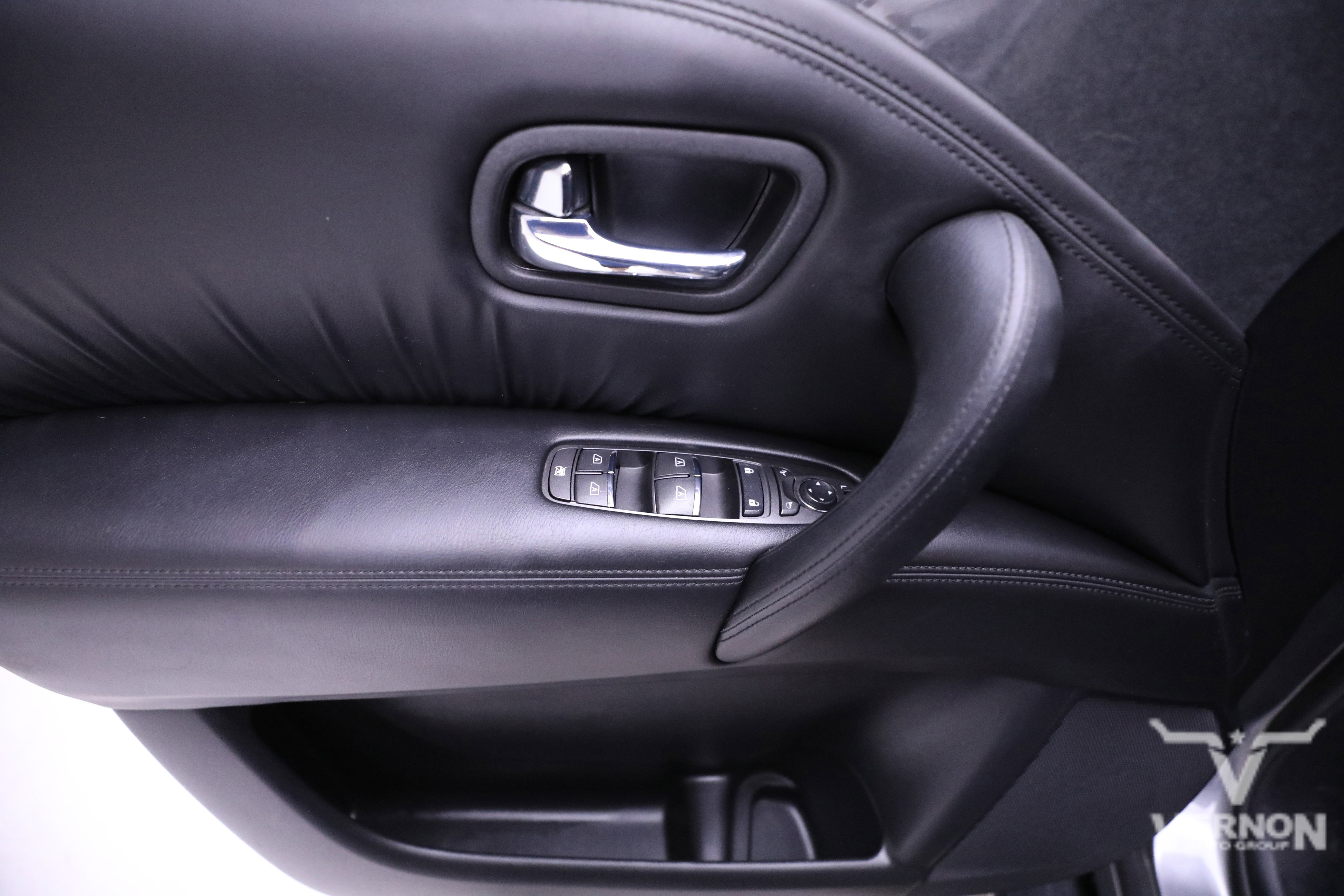 Used 2023 Nissan Armada SV w/ Cargo Package image 18