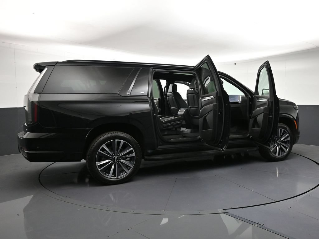 Used 2025 Cadillac Escalade ESV Sport w/ LPO, Floor Liner Package AWD/4WD image 33