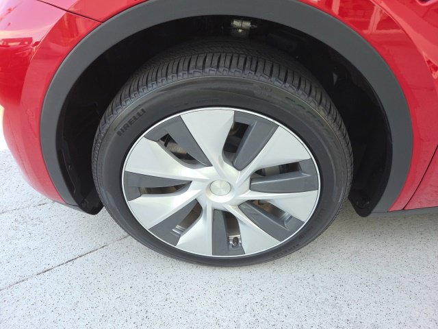 Used 2022 Tesla Model Y Long Range AWD/4WD image 8