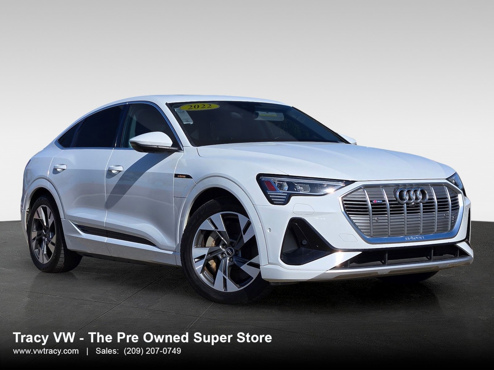 Used 2022 Audi e-tron Premium Plus w/ Premium Plus Package