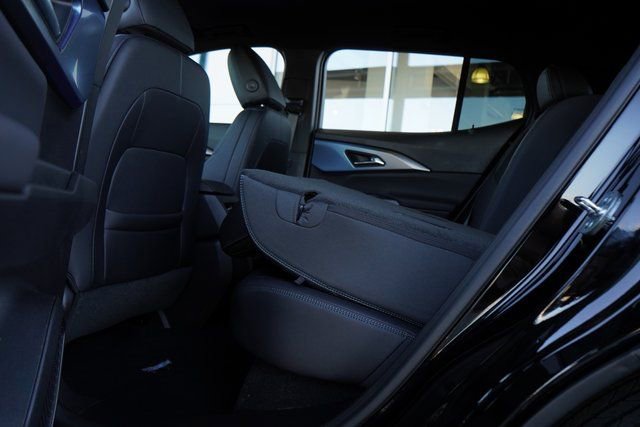 New 2025 Chevrolet Equinox EV LT image 27