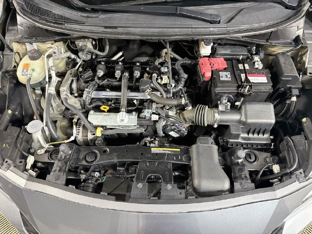 Used 2021 Nissan Versa SV FWD image 38