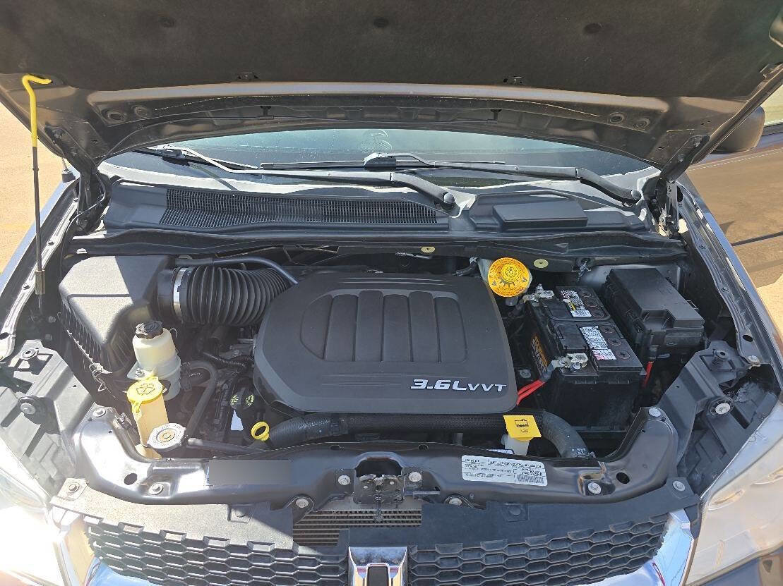 Used 2016 Dodge Grand Caravan SE w/ Quick Order Package 29E SE image 12