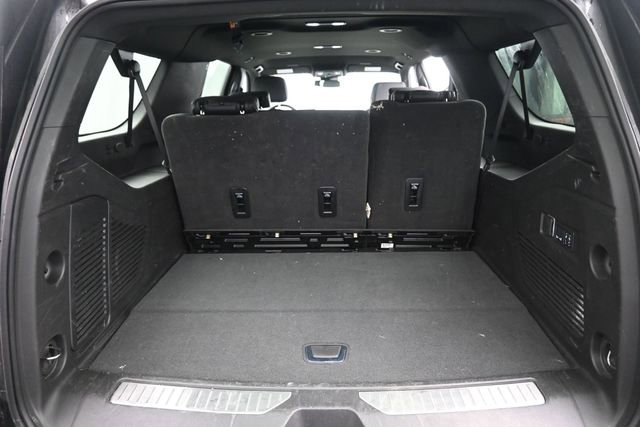 Used 2025 GMC Yukon XL Denali AWD/4WD image 6