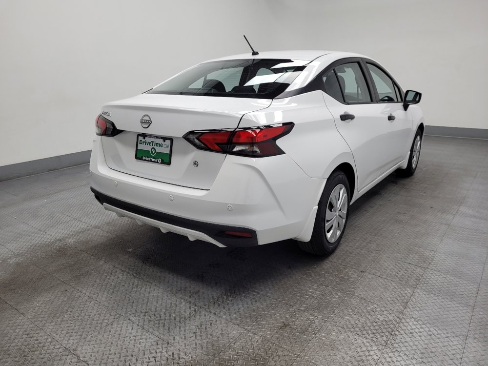 Used 2025 Nissan Versa S w/ Trunk Package image 9