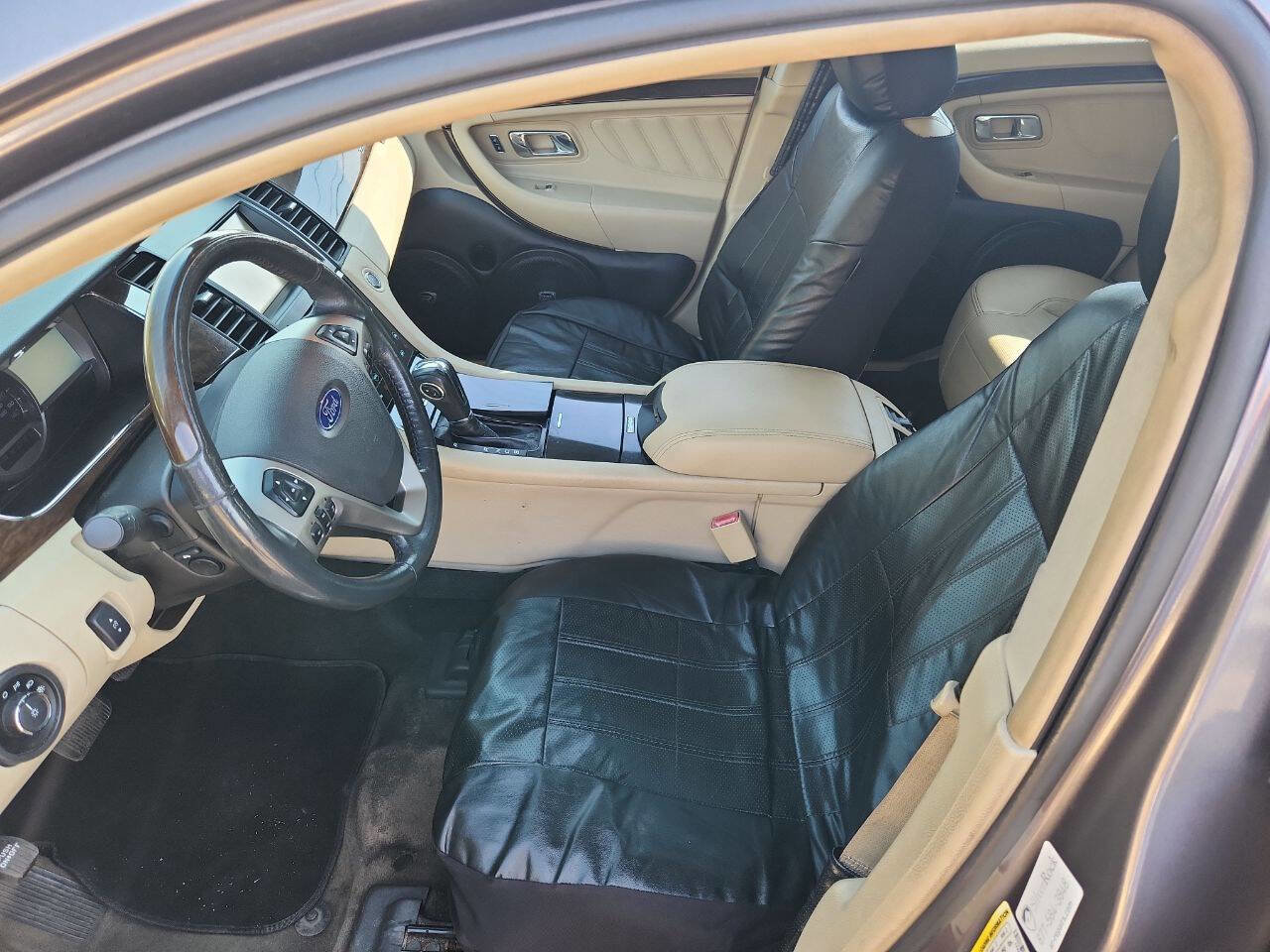 Used 2014 Ford Taurus Limited w/ Equipment Group 301A FWD image 12