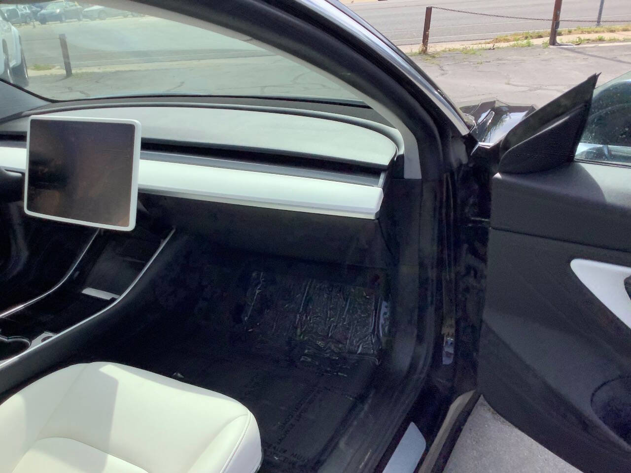 Used 2019 Tesla Model 3 Standard Range Plus RWD image 31